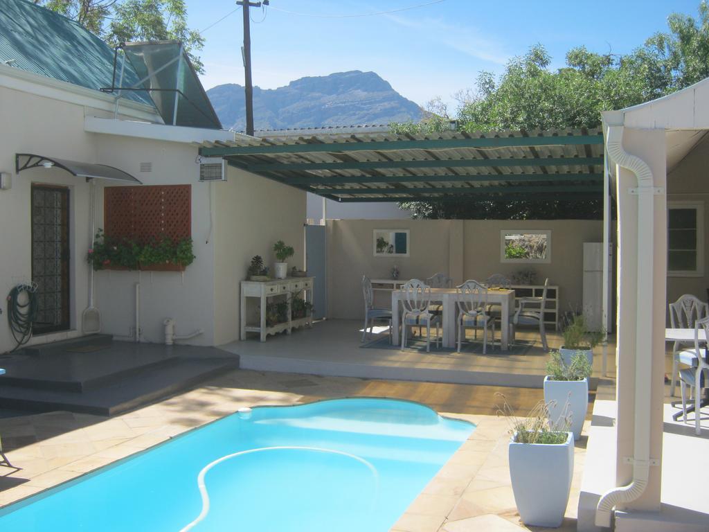 מלון Ladismith Manor מראה חיצוני תמונה